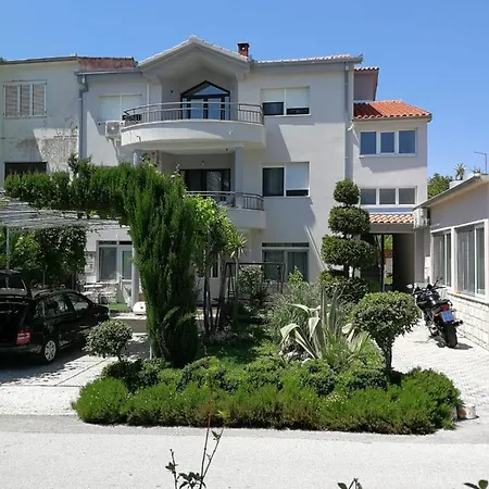 By The Sea Kasalo With Garden Kaštela
